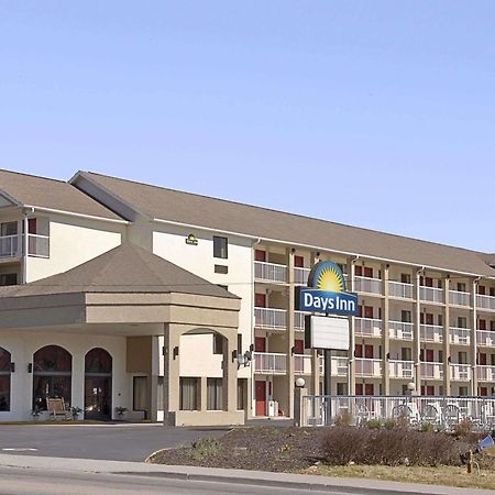 Days Inn By Wyndham Apple Valley Pigeon Forge/Sevierville Extérieur photo